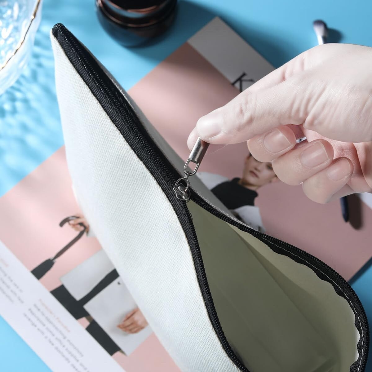 Music-Themed Makeup Bag for Women - Waterproof Cosmetic & Travel Organizer