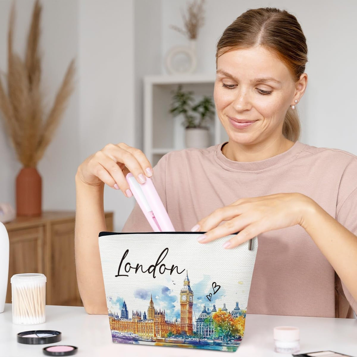 London Travel Makeup Bag with Watercolor City Scene – Large Cosmetic Organizer for Women