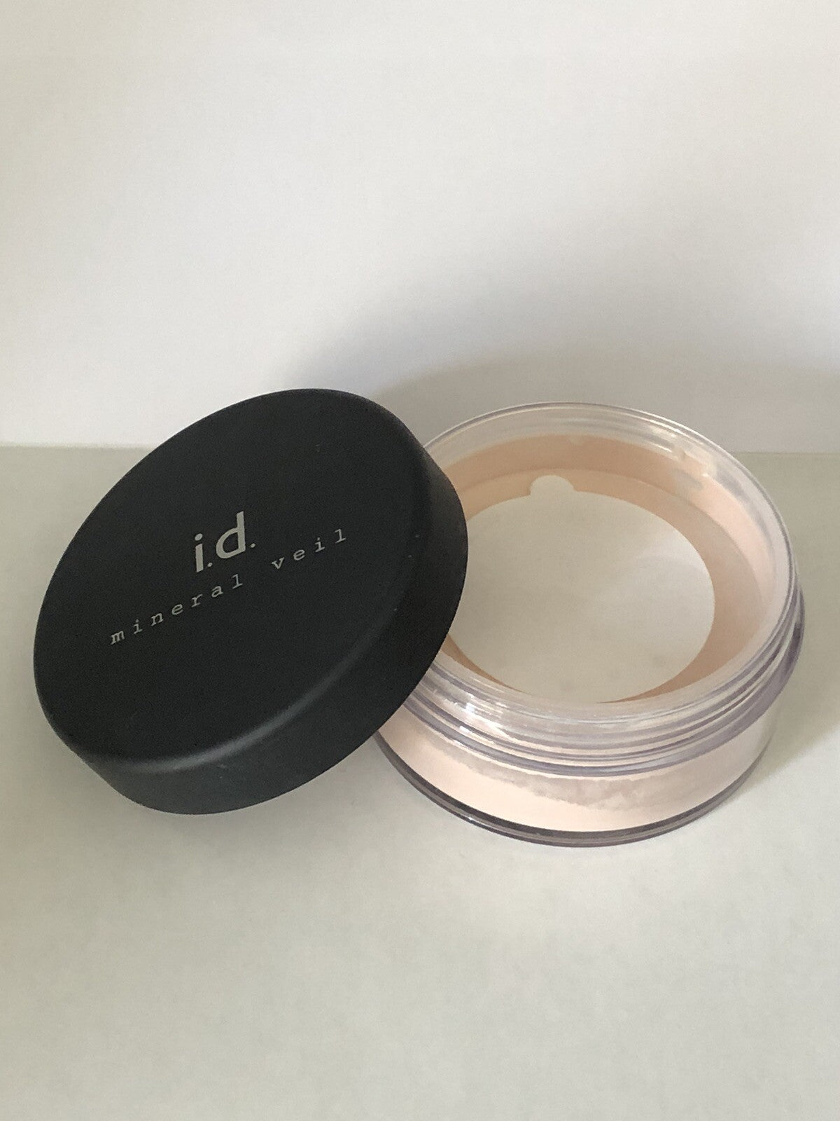 BareMinerals Feather Light Mineral Veil Finishing Powder 10g - Full Size