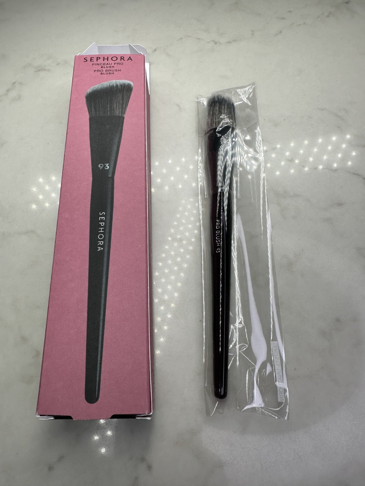 Sephora Pro Blush Brush #93 - Professional Makeup Brush for Blush & Face