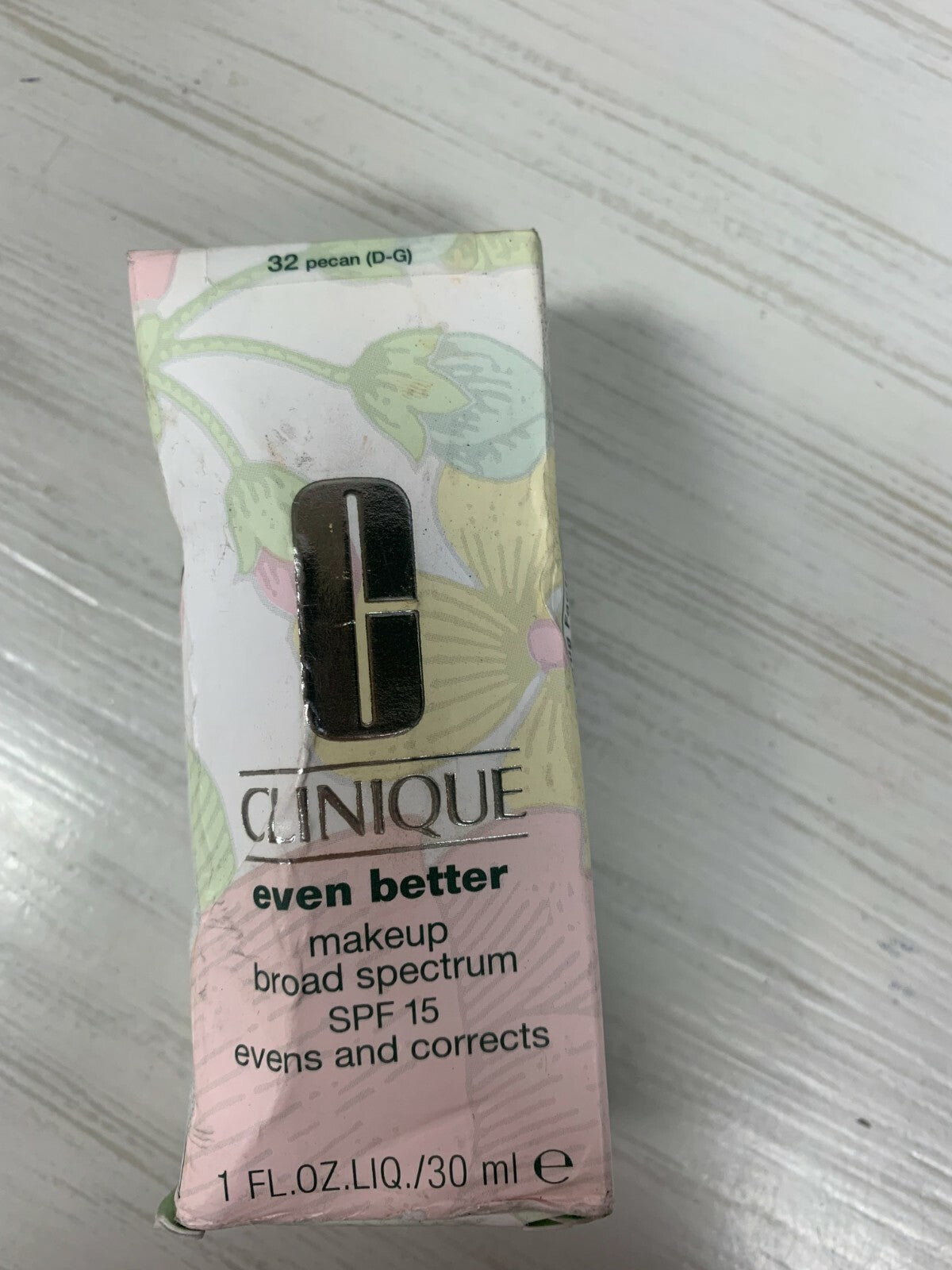 Clinique Even Better Makeup SPF 15 Broad Spectrum - Multiple Shades, New Box Damage