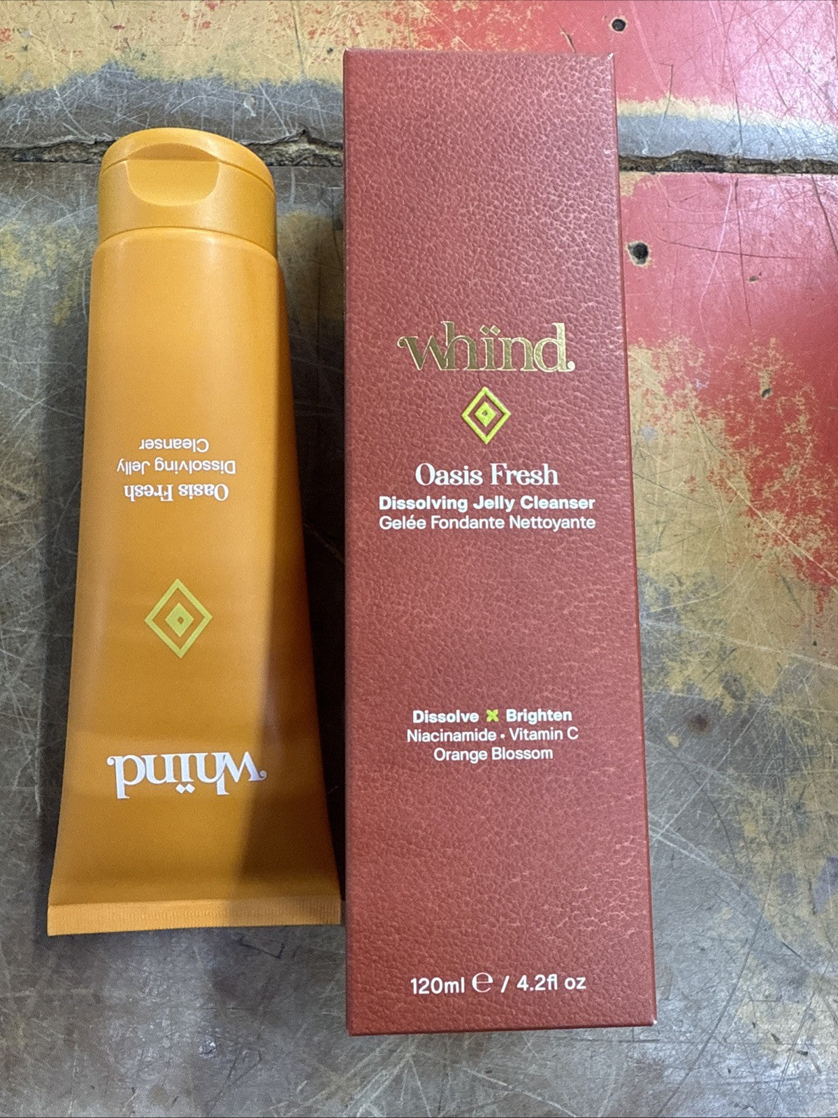 Facial Cleanser with Vitamin C & Niacinamide - 4.2oz Oasis Fresh
