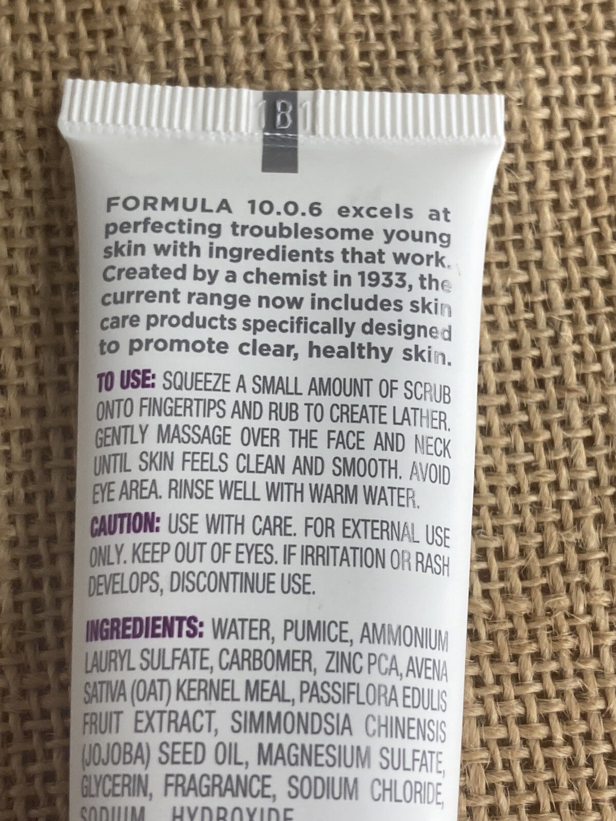 Pore Clearing Face Scrub for Smooth Skin - Travel Size Facial Exfoliant