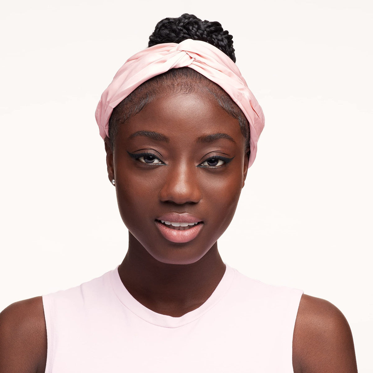 Gel Eyeliner Black Raven - Smudge-Proof, Long-Lasting, Vibrant Color