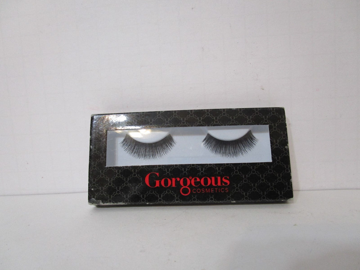 False Eyelashes - Natural Look for Voluminous Eyes - Madam Lash Tokyo