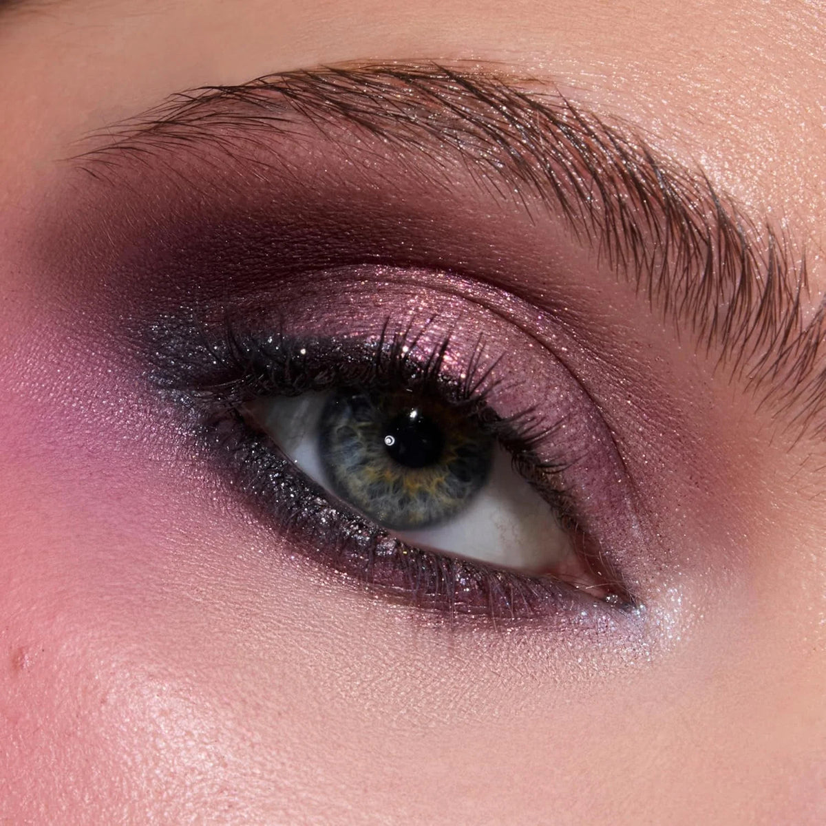 Limited Edition Twilight Saga Eclipse Eyeshadow Palette - 15 Moody Shades, Cruelty-Free Makeup