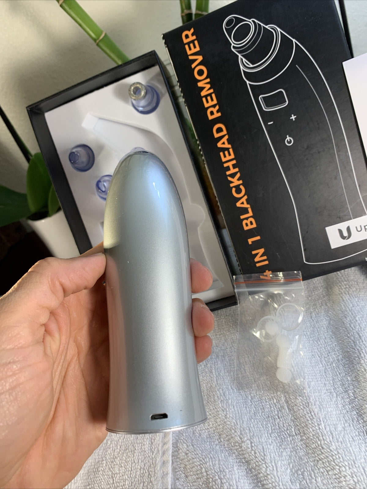 Blackhead Remover Pimple Extractor Tool Kit - Portable 4-in-1 +Accessories