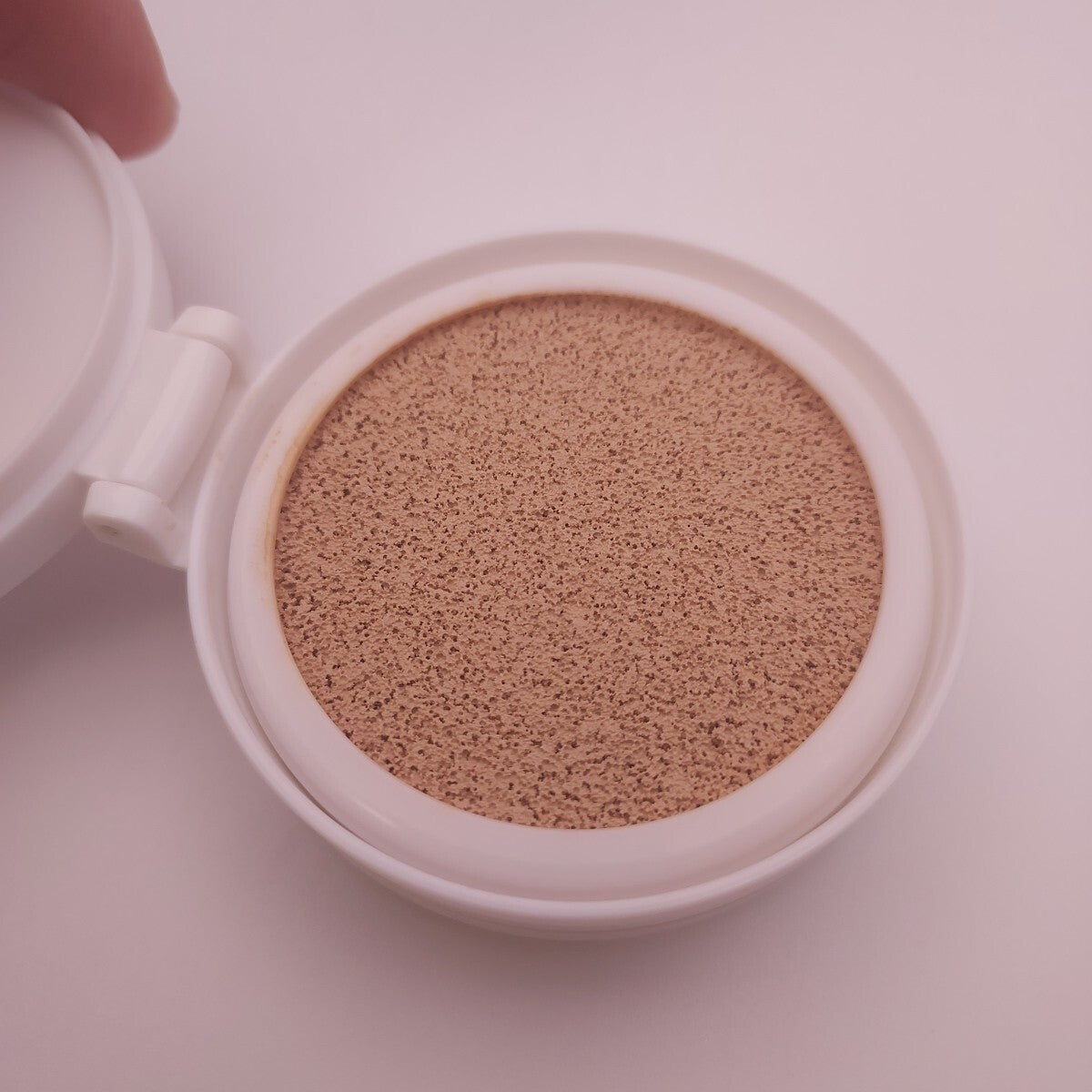 Clarins Everlasting Cushion Foundation Refill SPF 50 Nude 105 — Sealed