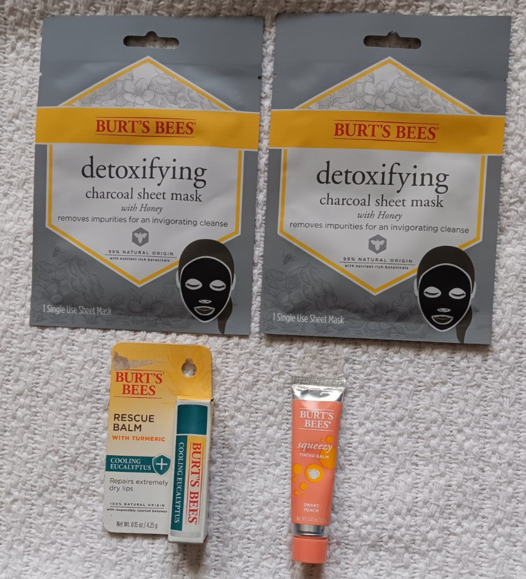 Detoxifying Charcoal Lip Mask & Lip Balm Set for Dry Lips - Burt's Bees