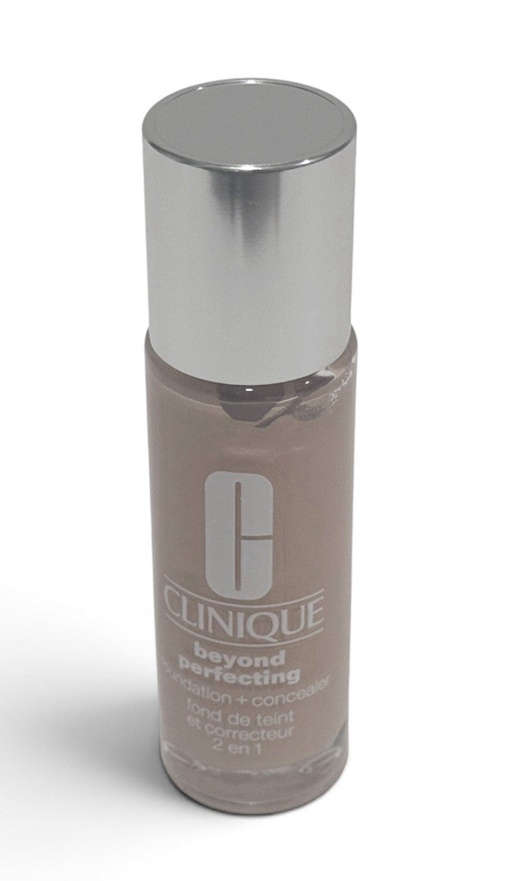 Clinique Beyond Perfecting Foundation + Concealer Albaster 1oz/30ml