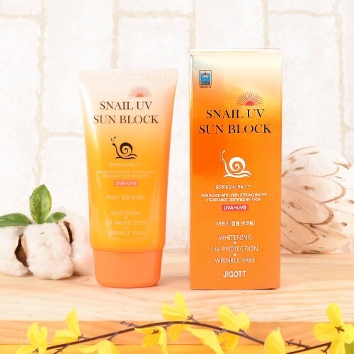 SPF 50+ PA+++ Snail UV Sun Block Cream for Daily Sun Protection