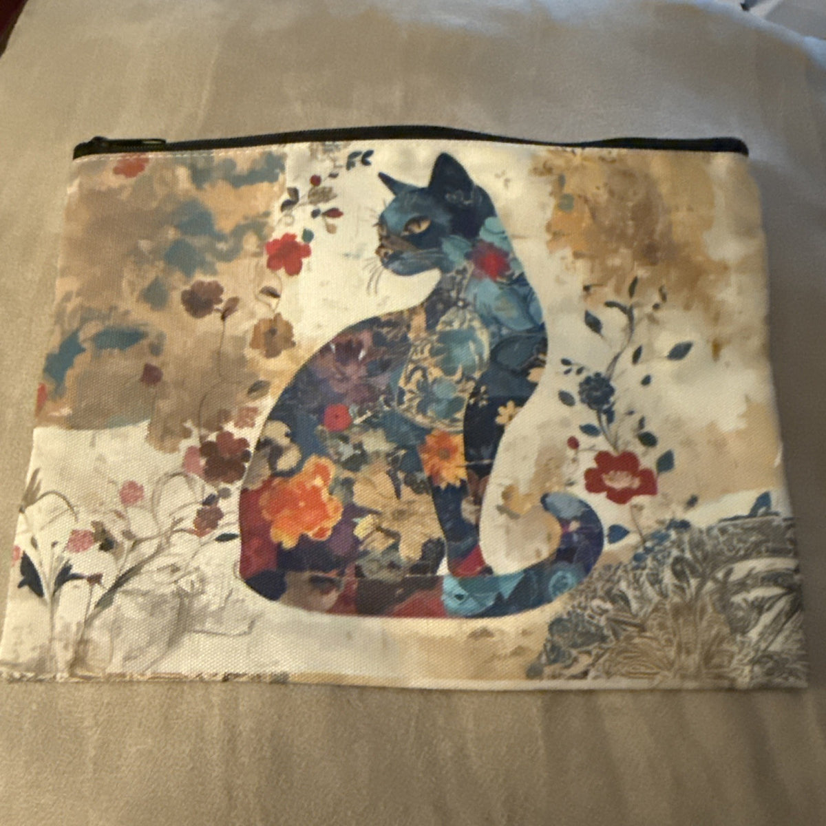 Floral Cat Pattern Makeup Bag – Stylish Cosmetic Organizer for Women
