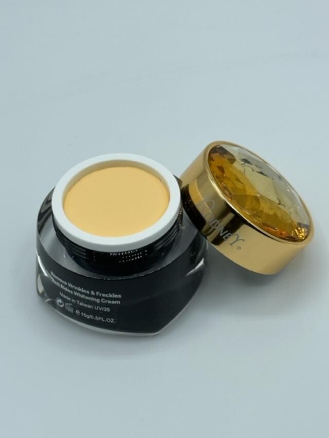 Black Truffle Skin Care Cream for Wrinkles, Discoloration & Firmness - 15g