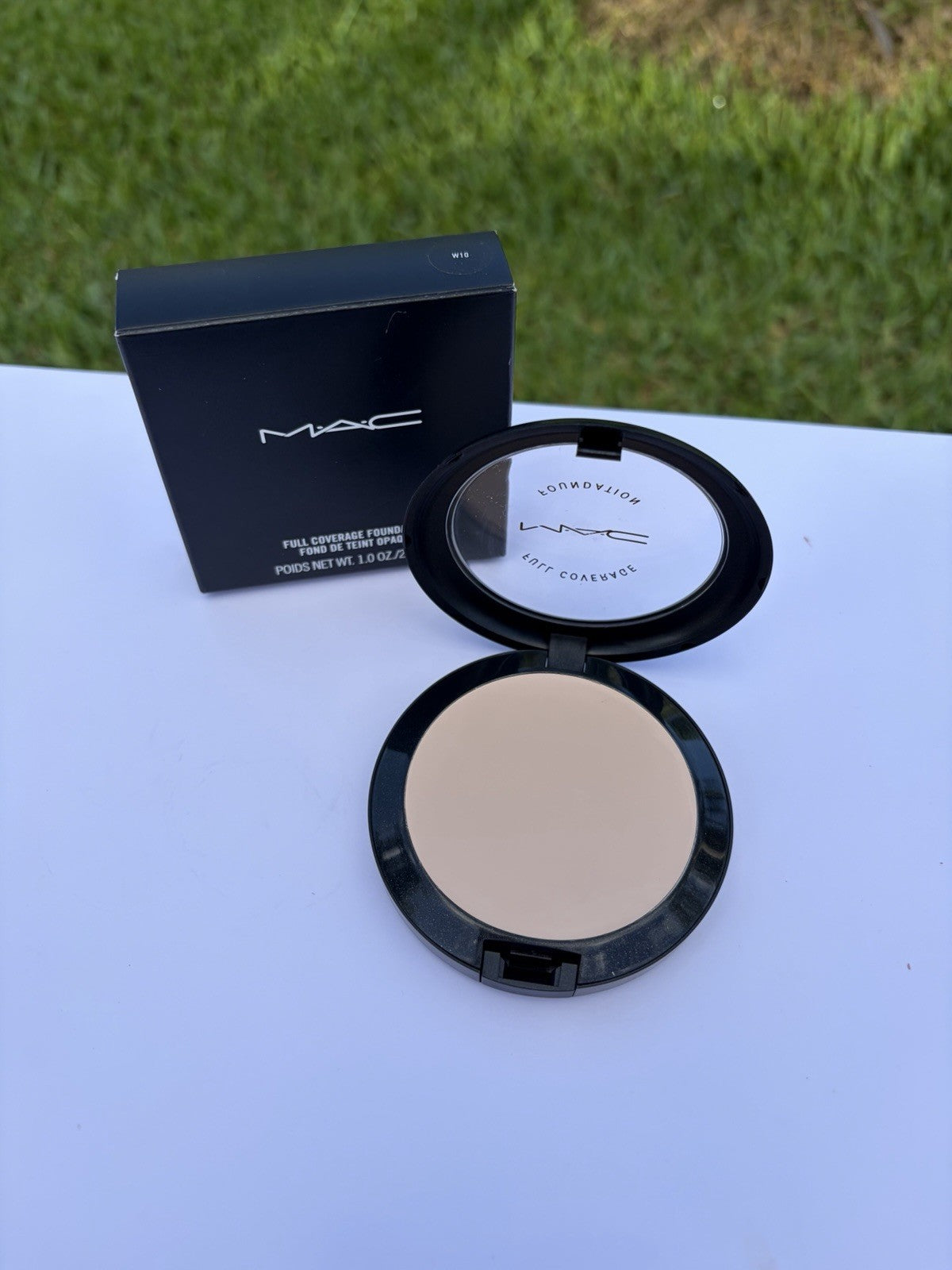 MAC Full Coverage Foundation W10 1 oz - New in Box, Face Makeup