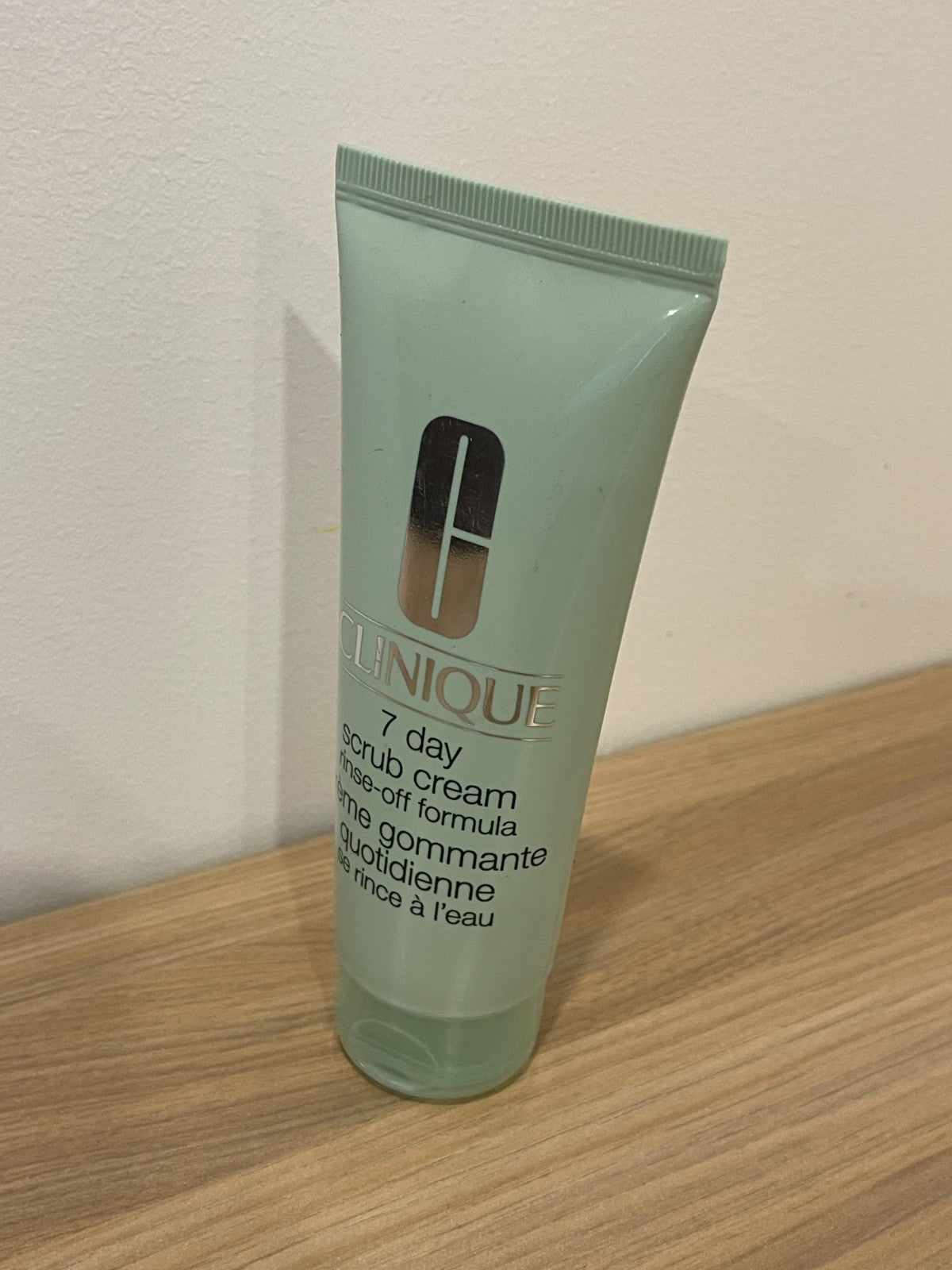 CLINIQUE / 7 Day Scrub Cream Rinse-off Formula 3.4 oz/100 mL MSRP $24