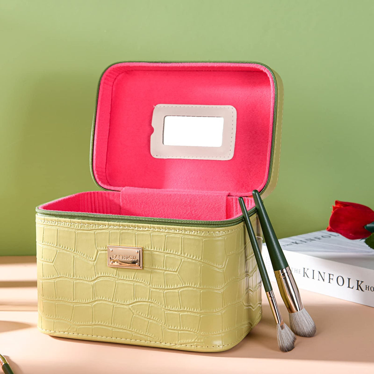 Portable Leather Makeup Train Case with Mirror for Women - Green