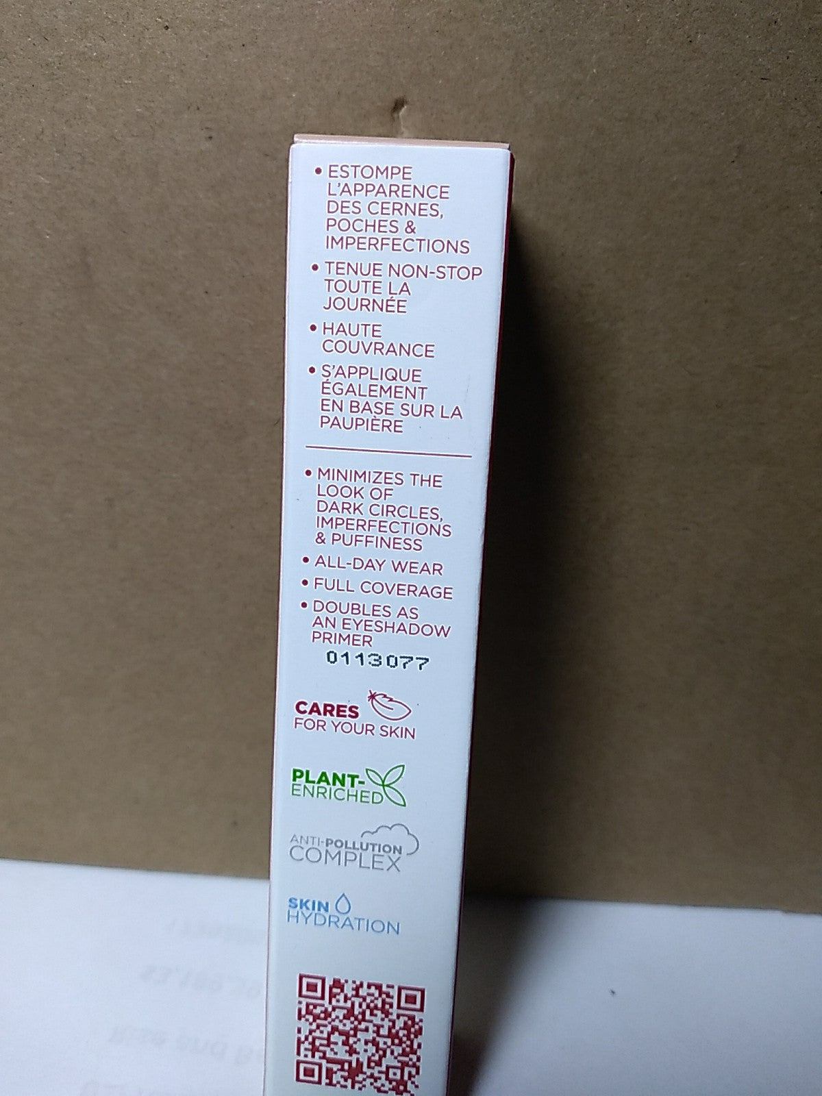 Clarins Everlasting Concealer - Long-Wearing Hydrating Makeup, Shade 00 Very Light, 0.4oz