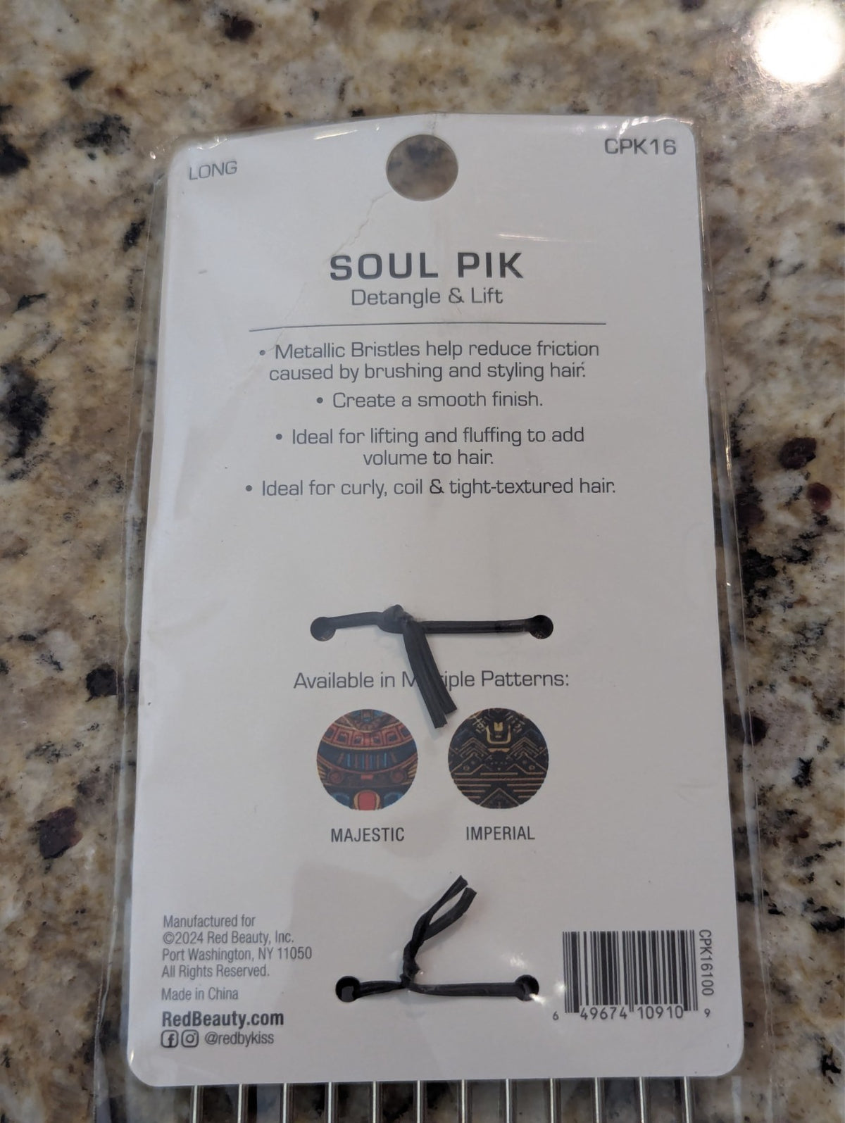 Red by Kiss Soul Pik Detangle & Lift Long Comb CPK16 pick