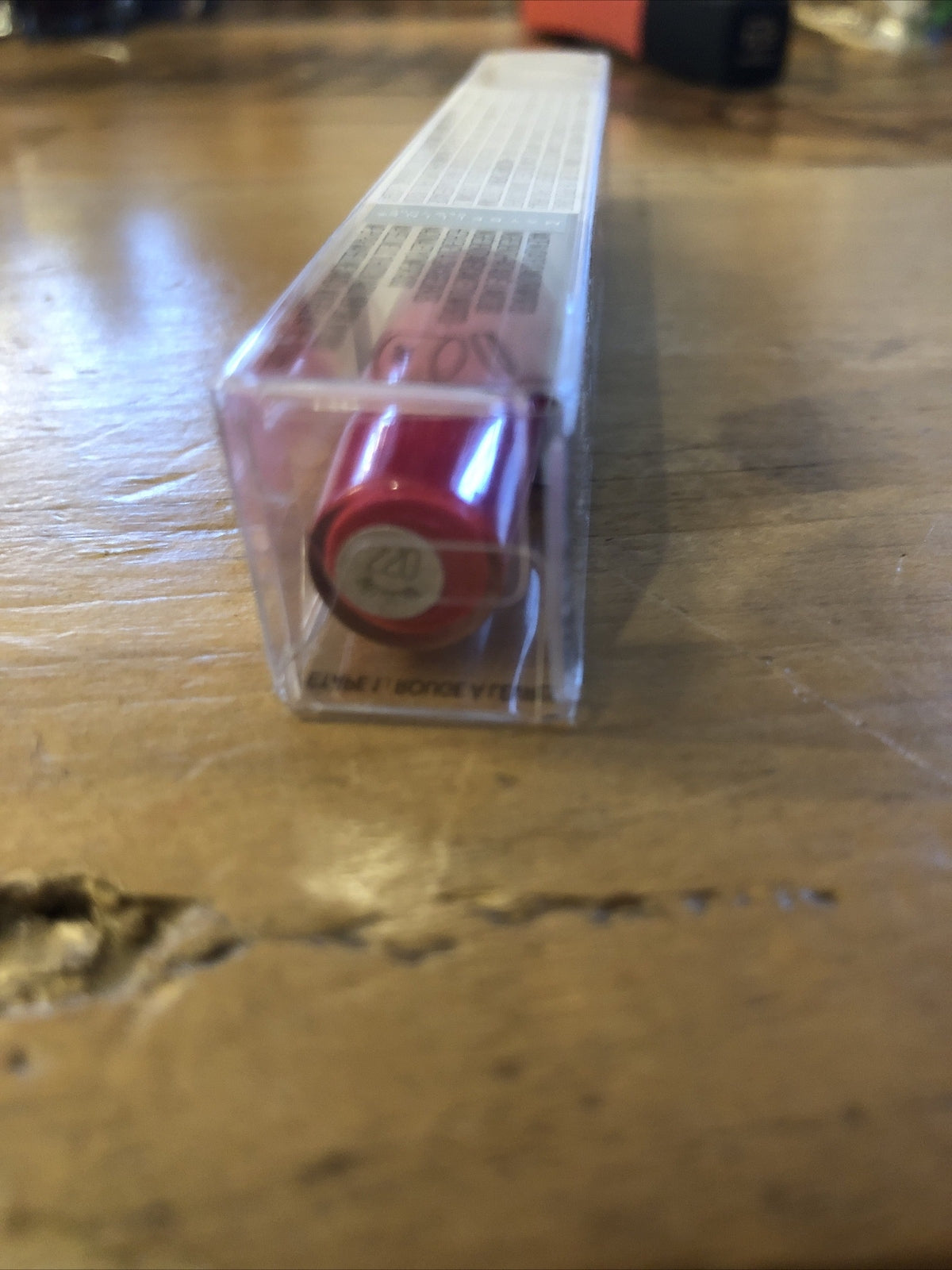 Long-Lasting Lipstick 220 Fuchsia - Micro Flex Technology, 24/7 Wear