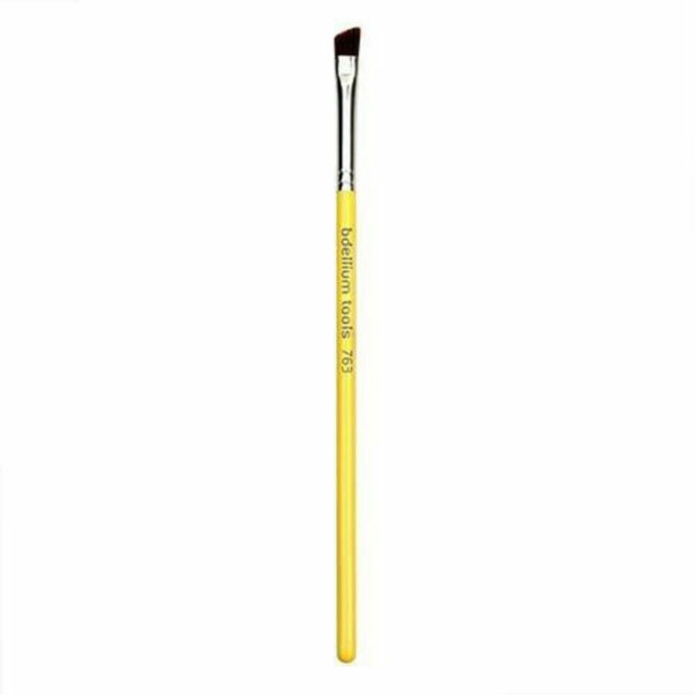 Angled Brow Makeup Brush - Natural & Synthetic Bristles for Precise Eyebrow Definition