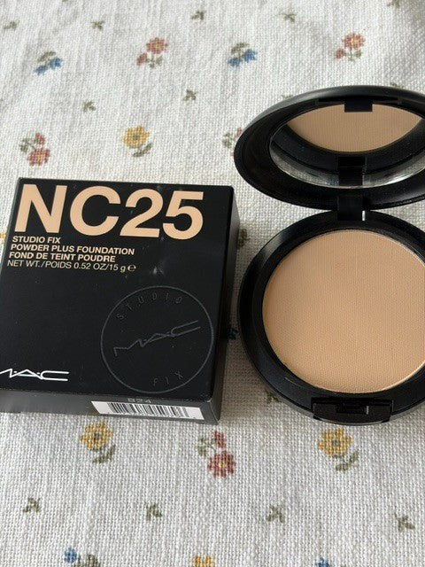 MAC Studio Fix Powder Plus Foundation - Full Coverage Matte Face Powder
