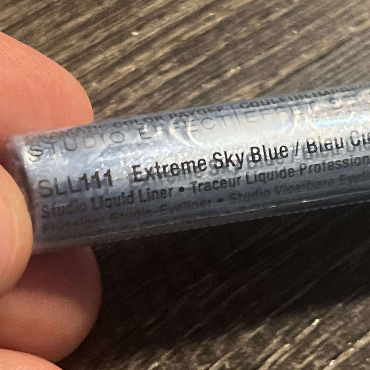 Dramatic Color Payoff Eye Liner - Extreme Sky Blue, 0.19 fl oz / 5.6 ml