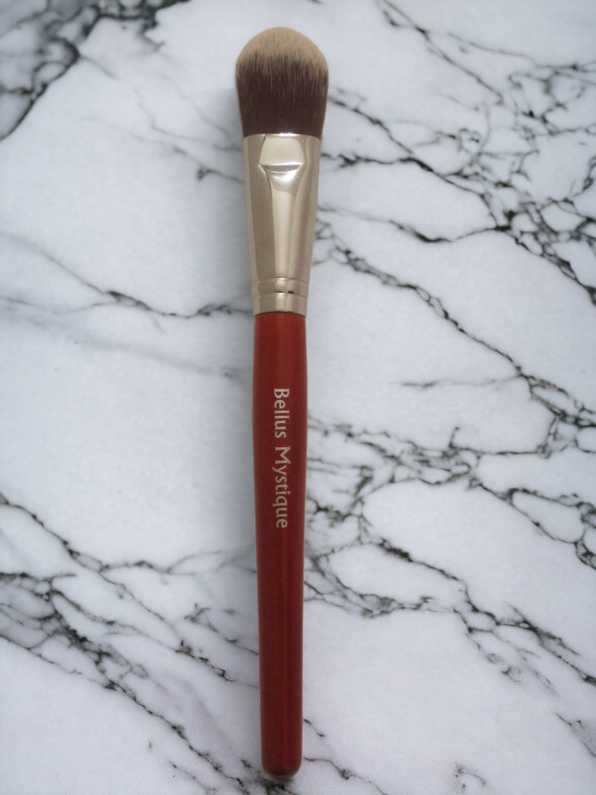 Professional Foundation Makeup Brush - Seamless Application & Blending