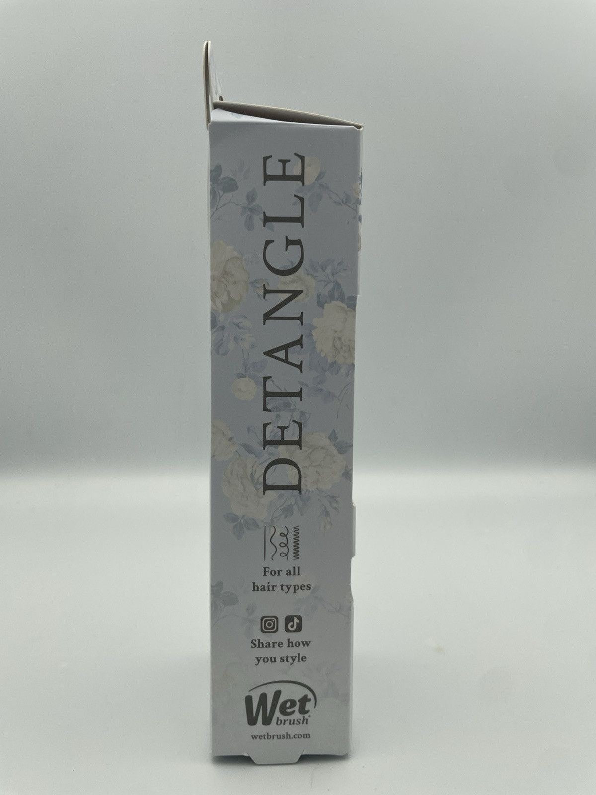 LoveShackFancy X The Wet Brush MINI Detangler Everblooming Rosettes