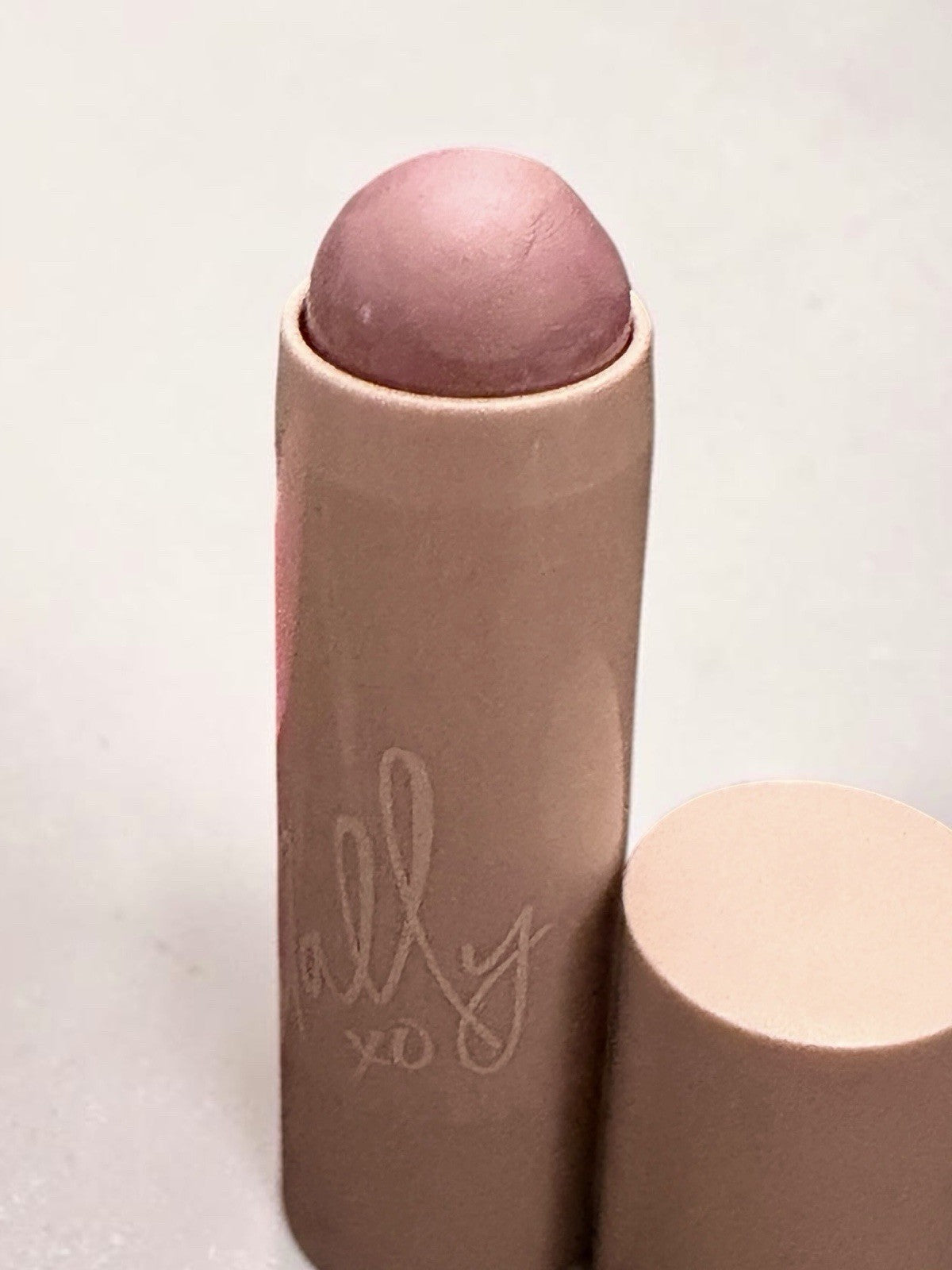 Face Highlight Stick with Mauve Shimmer for Contouring & Glow - Unisex