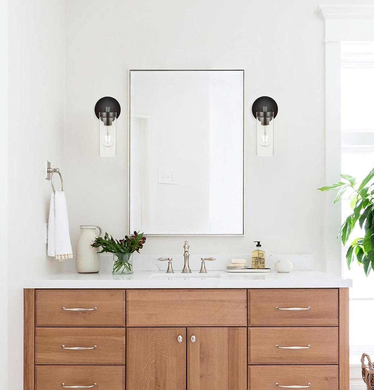 Matte Black Indoor Wall Sconce with Clear Glass Shade - Modern Vanity Light