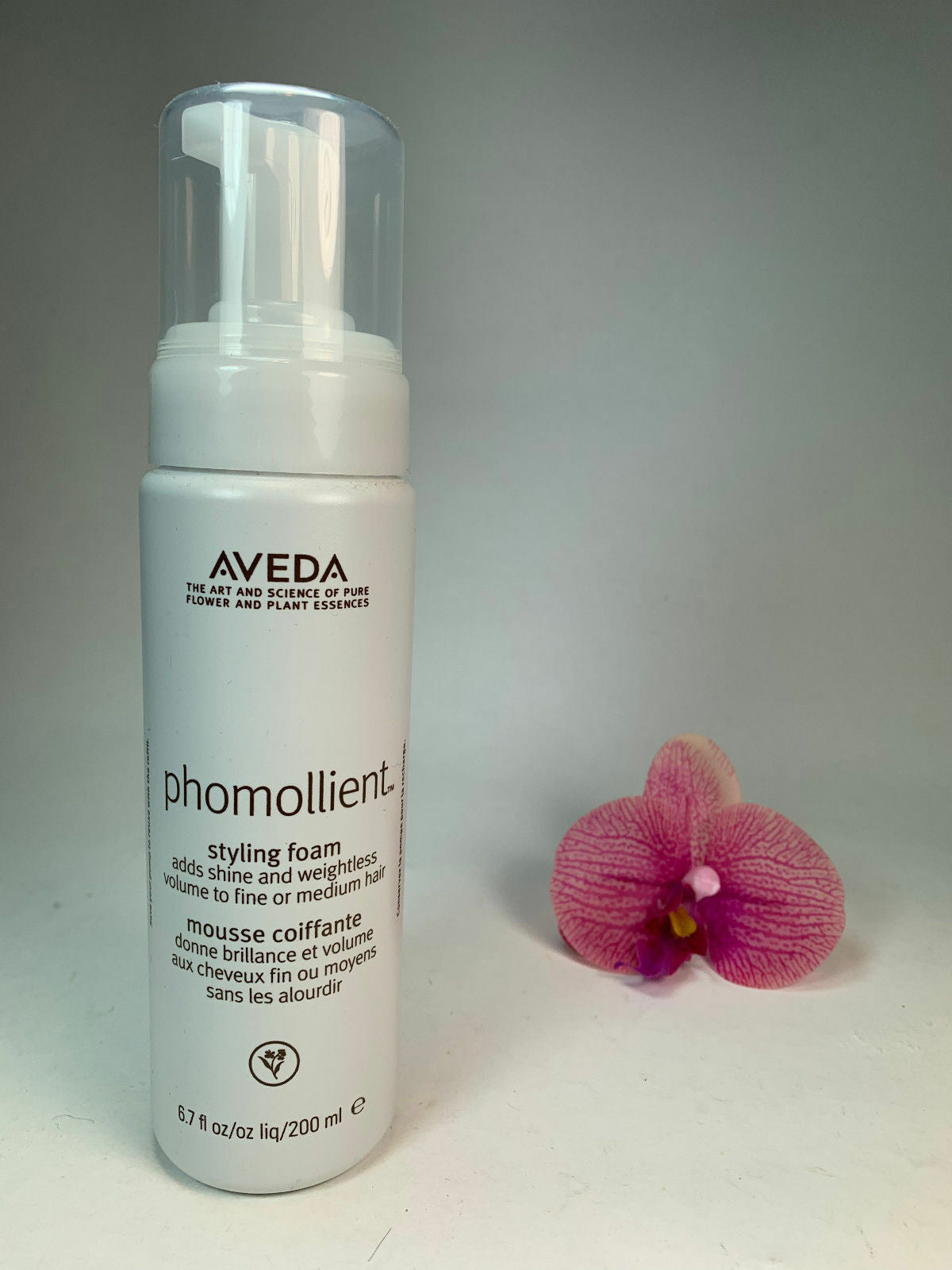 Weightless Hair Styling Foam with Shine & Volume - 6.7oz / 200ml