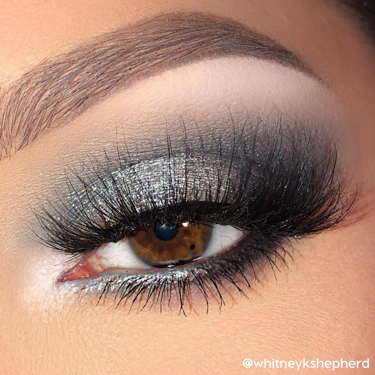 Smokey Gray Eyeshadow Palette - Glitter & Matte Eyeshadows for Bold Looks