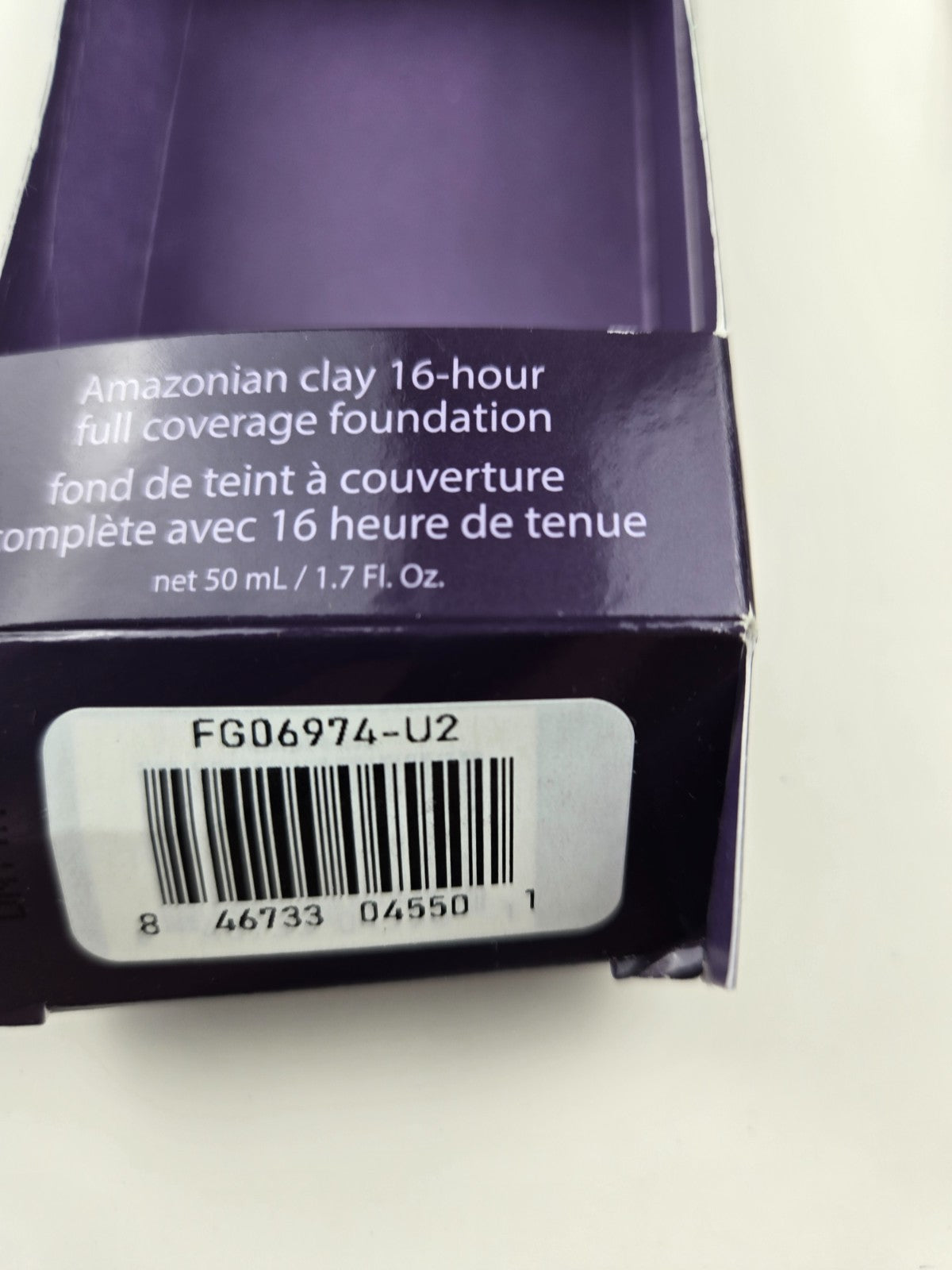 Full Coverage Matte Foundation with Amazonian Clay - Light Beige 20B