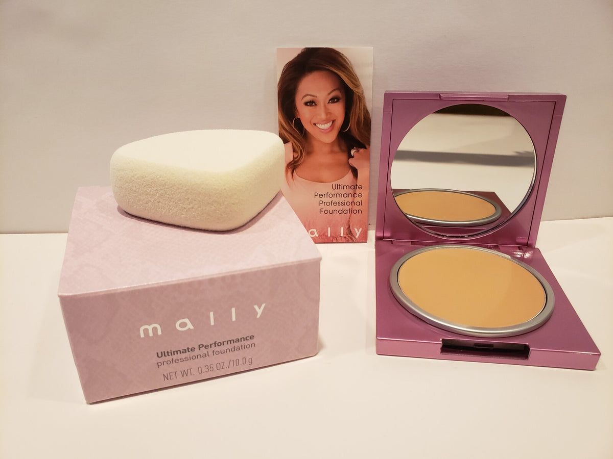 Professional Face Foundation - Fair Shade with Sponge - Ultimate Performance Makeup