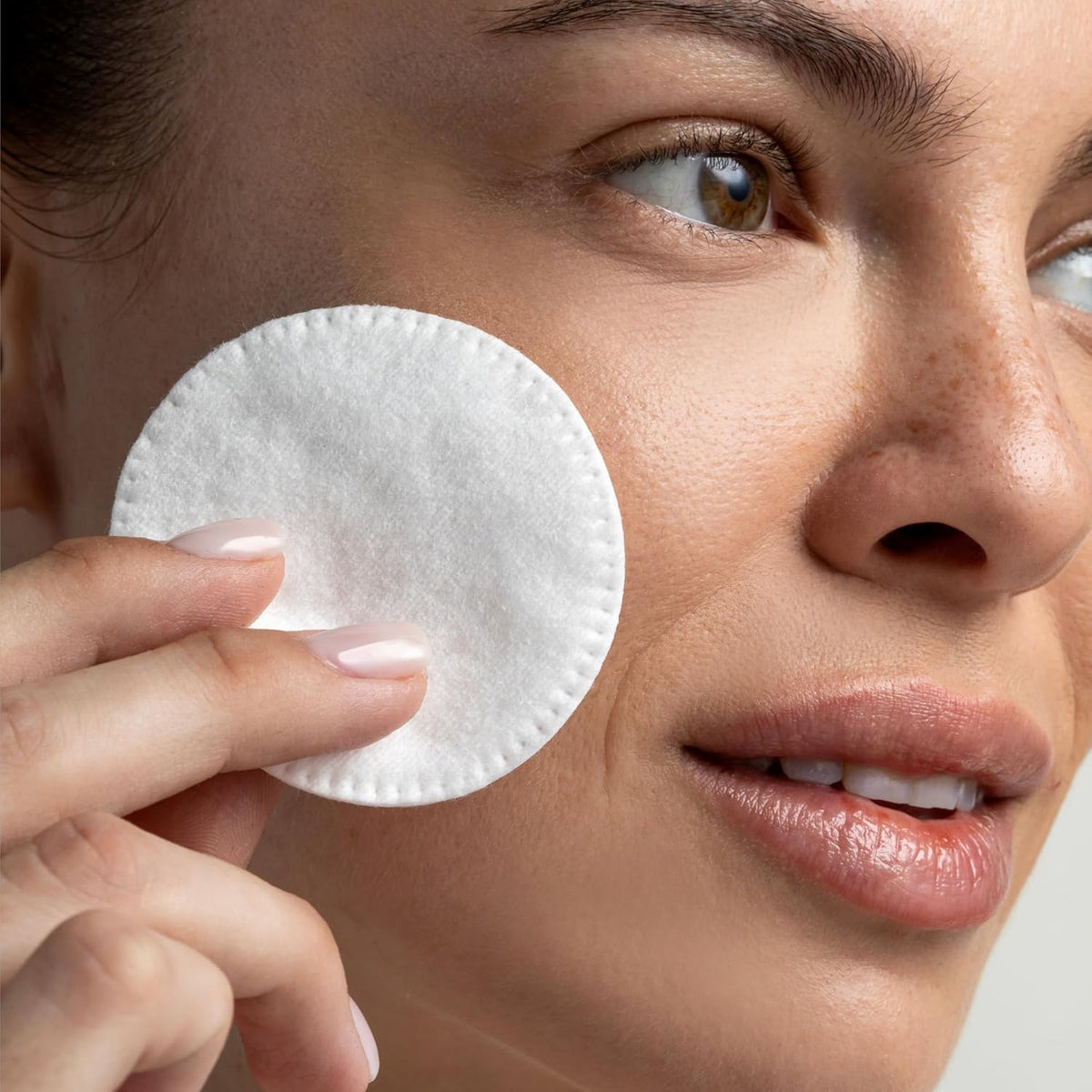 Organic Cotton Makeup Remover Pads with Jojoba Oil - 300 Count