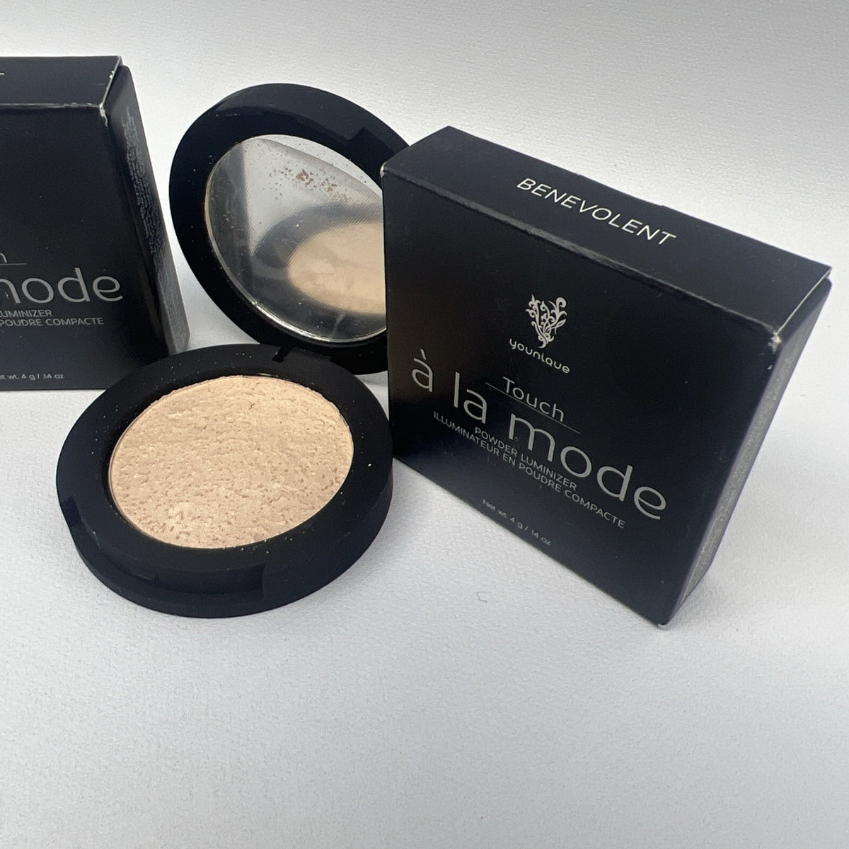 Powder Luminizer Benovelent - Younique Touch A La Mode (Set of 2)