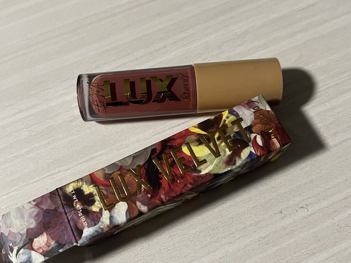 Liquid Lipstick L'AUBERGE - Velvet Finish, Nourishing, Coral Shade