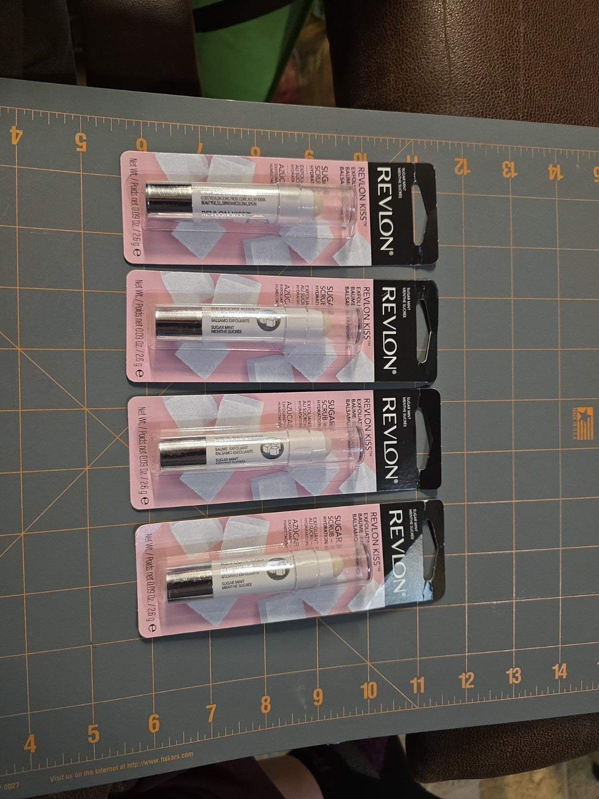 Hydrating Lip Balm with Exfoliating Sugar Mint - Revlon Kiss Lot of 4