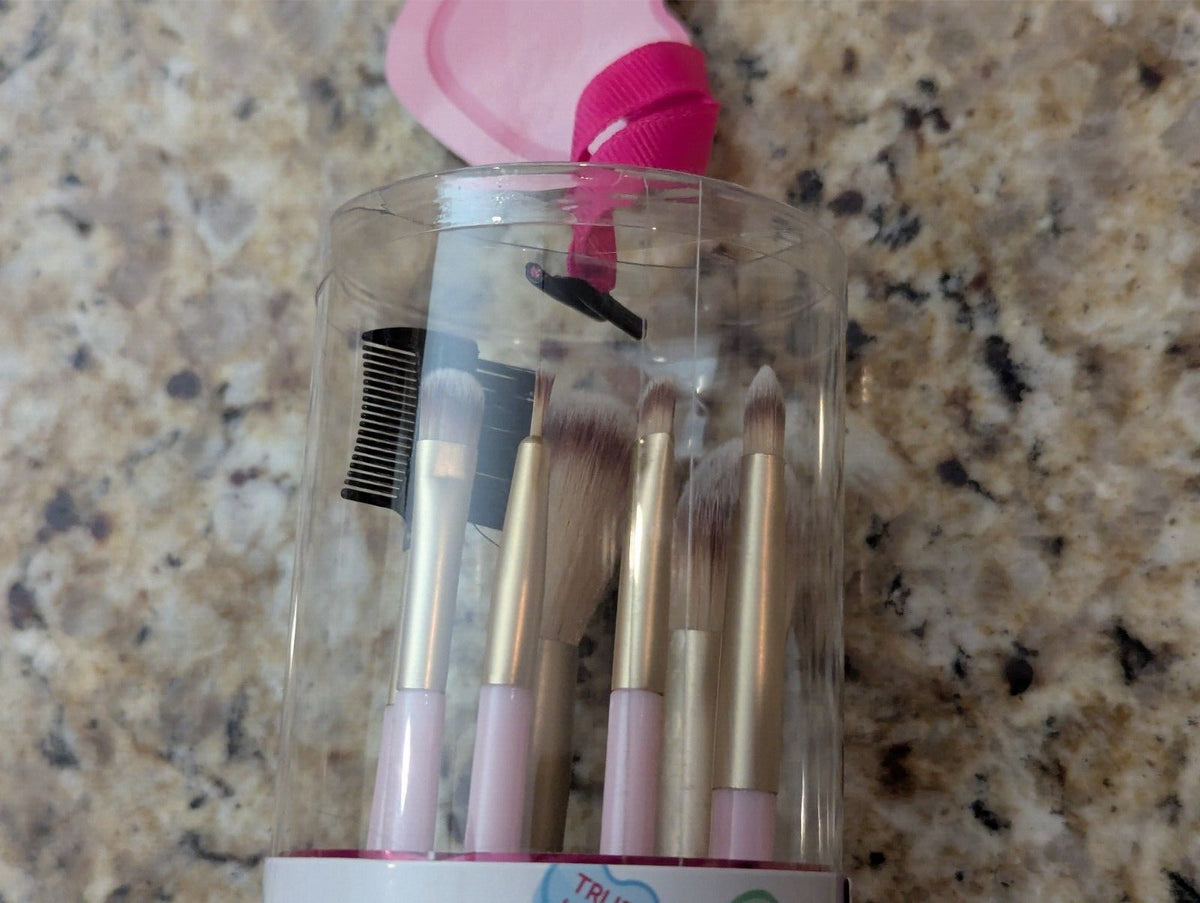 7-Piece Face & Eye Makeup Brush Set - Essential Cosmetic Tools
