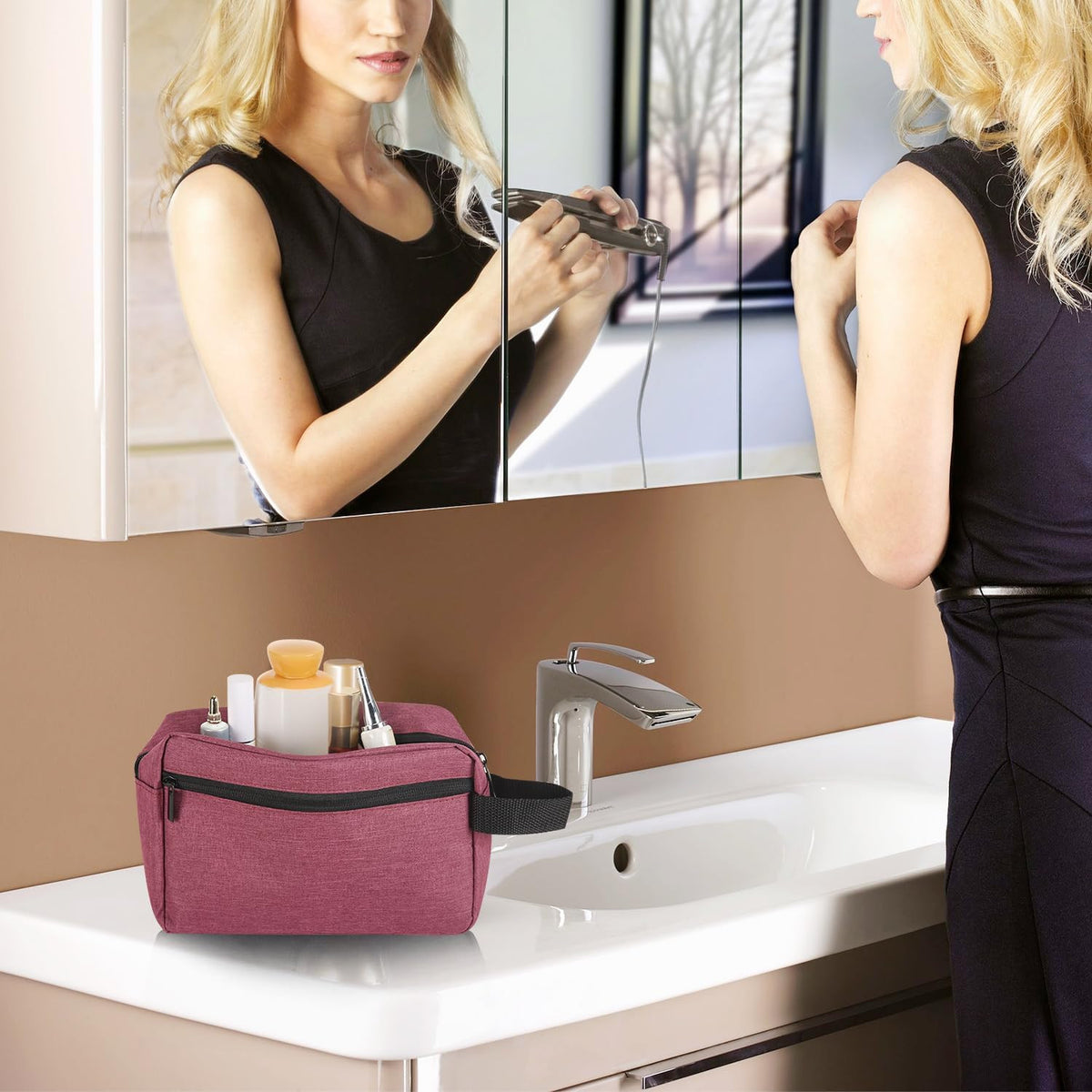 Travel Toiletry Bag for Women Men Hanging Cosmetic Organizer Waterproof