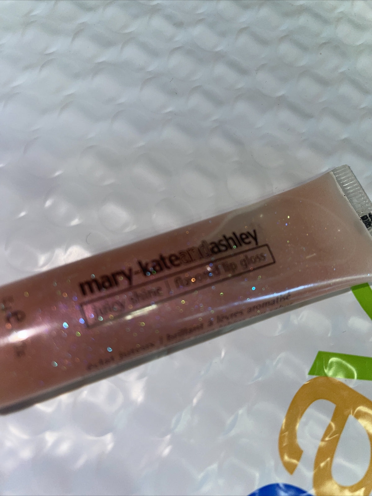 Discontinued Mary Kate & Ashley Juicy Shine Flavored Lip Gloss - Fresh Pear