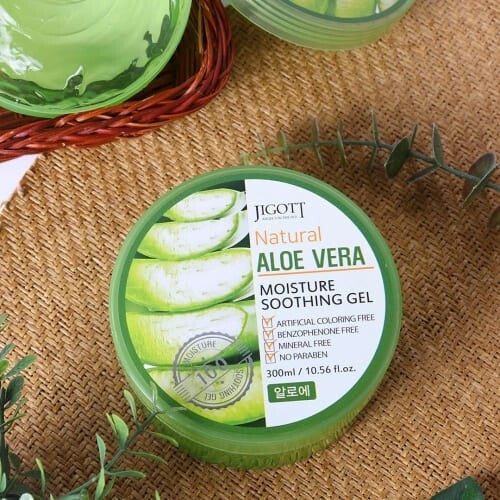 [JIGOTT] Natural Aloe Vera 100% Moisture Soothing Gel - 300 ml /
