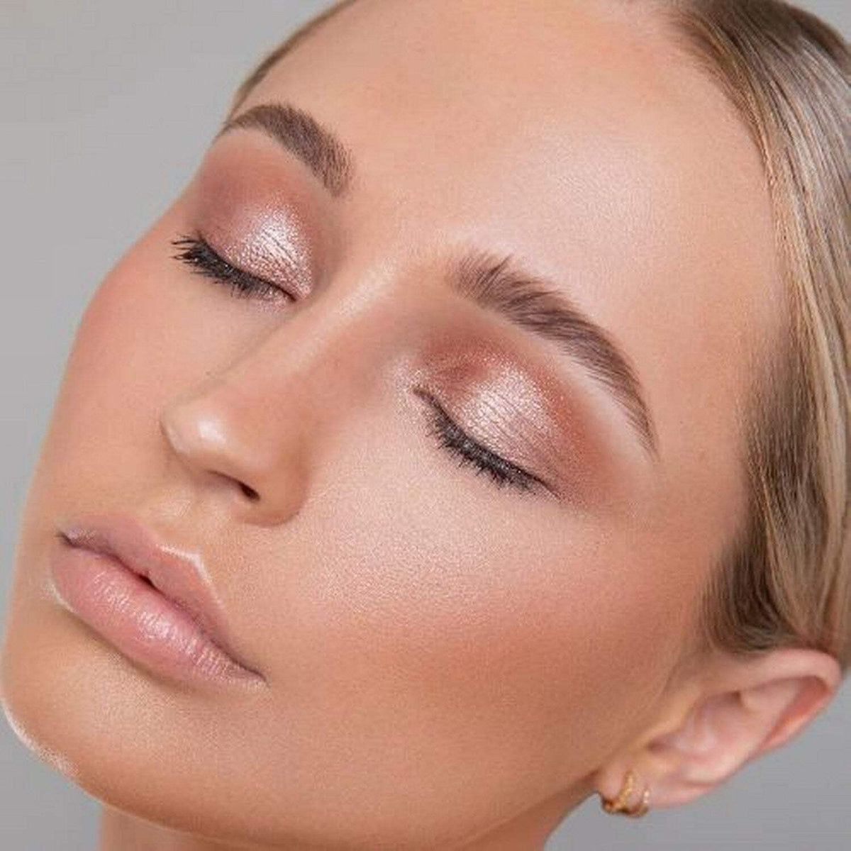 Glitter Chrome Eyeshadow - Golden Glow Long-Wear Vibrant Metallic Eye Makeup