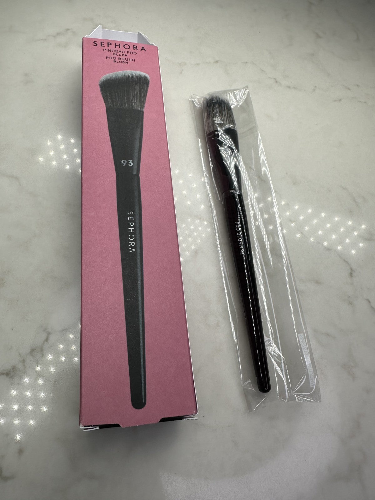 Sephora Pro Blush Brush #93 - Professional Makeup Brush for Blush & Face