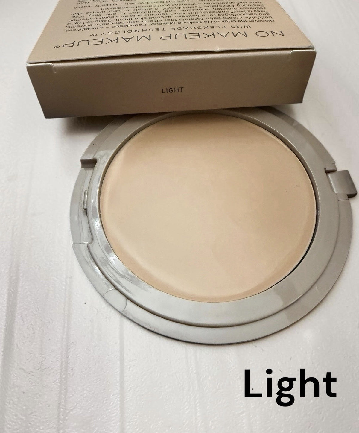 Light Cream Foundation & Brush Duo - Buildable, Long-Wear Face Makeup