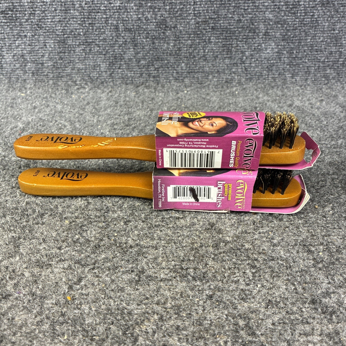 Lot of 2 Styling Brushes for All Hair Types - Smooth & Style