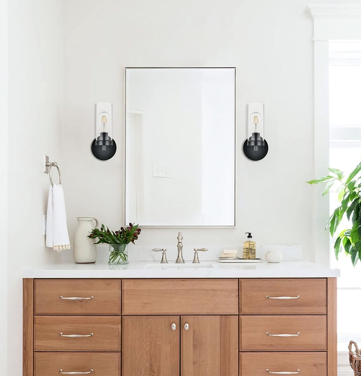 Matte Black Indoor Wall Sconce with Clear Glass Shade - Modern Vanity Light