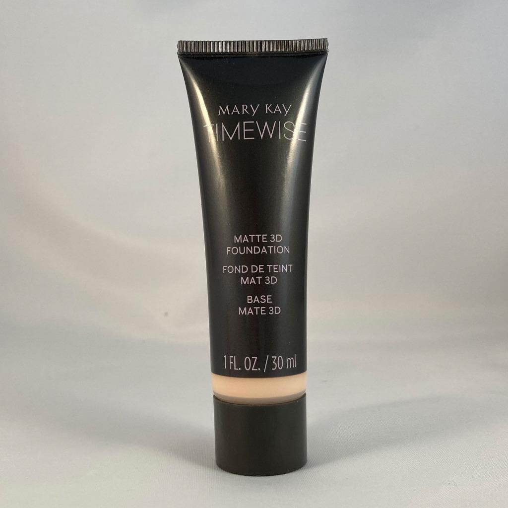 Matte Liquid Foundation for Oily Skin - Custom Shade Selection, Long-Lasting Coverage