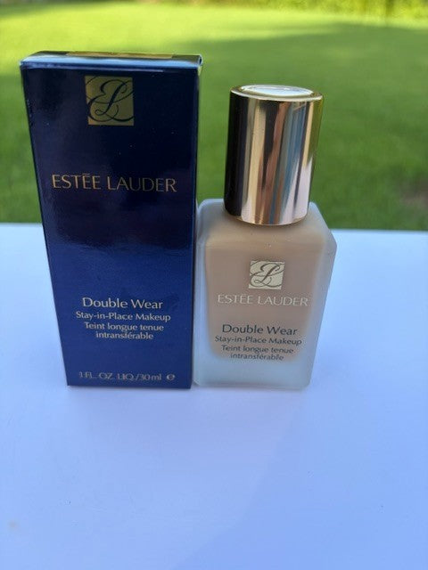 Long-Wear Foundation with Matte Finish - Full Coverage, Oil-Free, Transfer-Resistant, Discontinued Old Formula