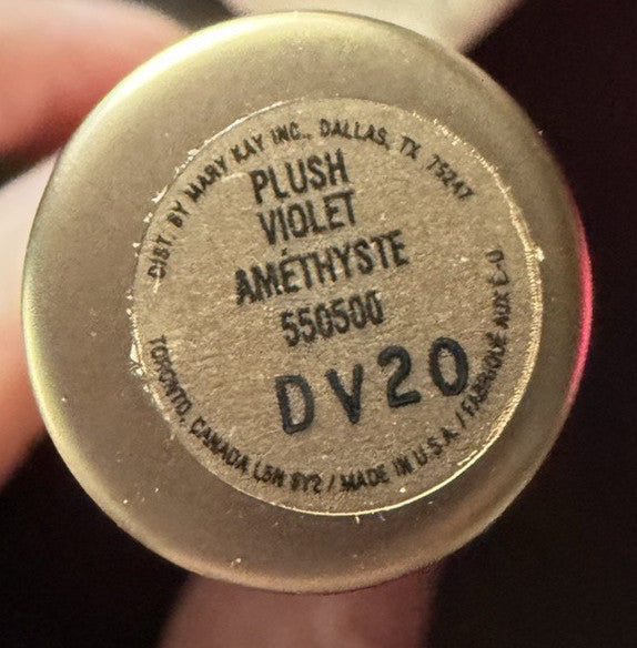 Mary Kay Signature Luscious Color Lipstick Plush Violet 0.13 oz New